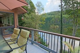 710 Sequoyah Woods Drive