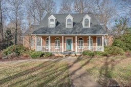 435 Country Club Court