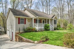 26 Spring Hill Circle