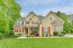 107 Lakeshore Hills Drive