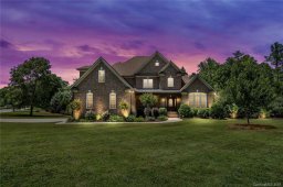 2553 Cozy Cove Drive