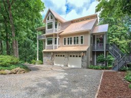 1082 Apple Creek Road