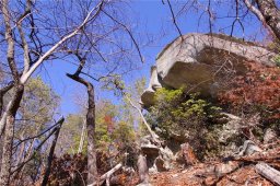 47 48 Round Mountain Road