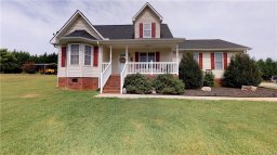 1040 Creekside Drive