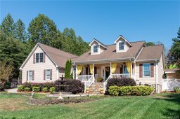 1621 Forest Ridge Drive