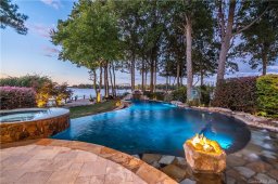 19519 Weavers Circle