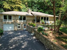 645 Little Mountain Road