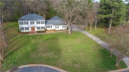 906 Cairnsmore Place