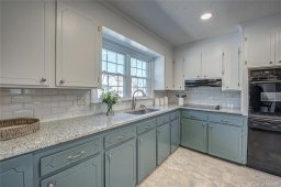 2166 Ridgewood Drive