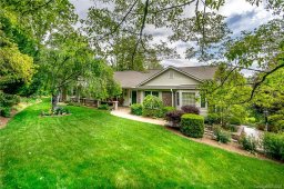 432 Hunters Glen Lane