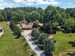 1306 Meadowdale Road