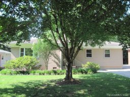 2732 Springway Drive