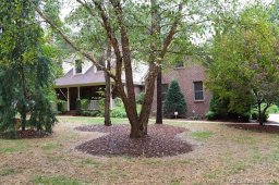 206 S Deerfield Circle