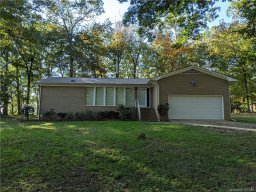 1216 White Oaks Circle