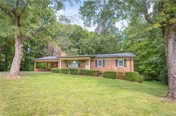 2907 Woodstream Drive