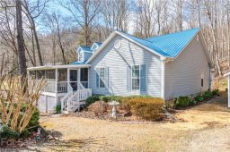 121 Cobblestone Drive