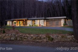 1585 Country Club Drive