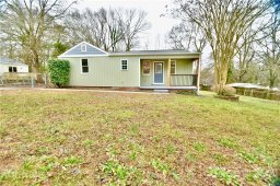 1211 Chronicle Avenue