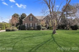 6800 Heath Glen Drive