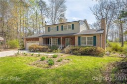 2975 Woodstream Drive