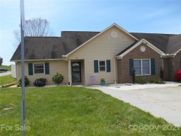 827 Court Side Drive