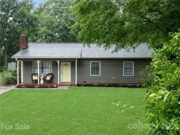 2332 Woodfield Circle