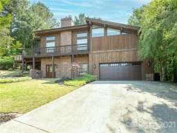 11028 Cattail Bluffs