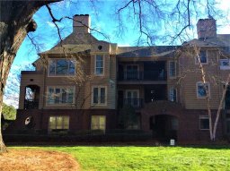 1109 E Morehead Street