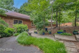 318 Springbrook Drive