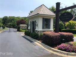 5152 Longbrooke Court