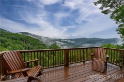 332 Falcon Crest Loop