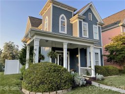 1114 Geraldine Powe Drive