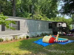 891 Hampton Grace Avenue