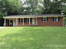 2933 Poplar Circle
