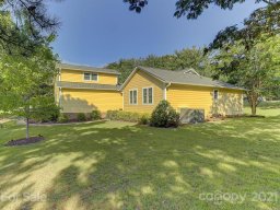 1520 Cobblestone Court