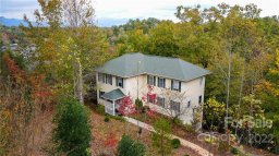 1605 Lillians Point Court