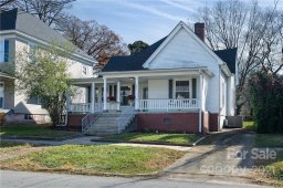 409 S Iredell Avenue