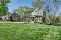 3029 Greenmont Circle