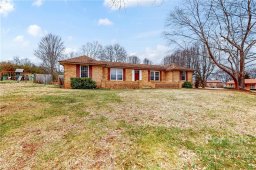 2198 Ridgewood Drive