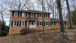 1642 Heatherloch Drive