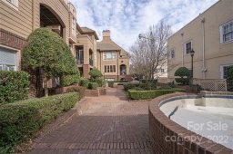 1109 Morehead Street