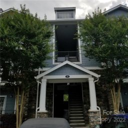 100 Vista Lake Drive