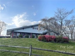 2466 Sweetbriar Circle