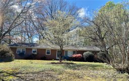 8710 Larchmont Circle