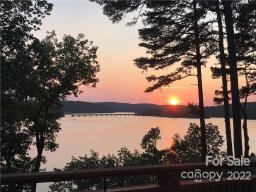 157 Kingfisher Court