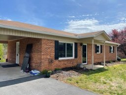 2609 Raintree Street