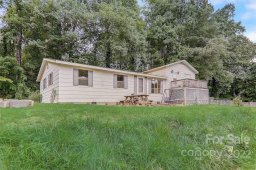 220 Bearwallow Subdivision Road