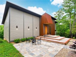 41 Helena Falls Drive