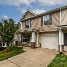 24 Torrington Avenue