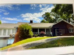 1000 Mocksville Avenue